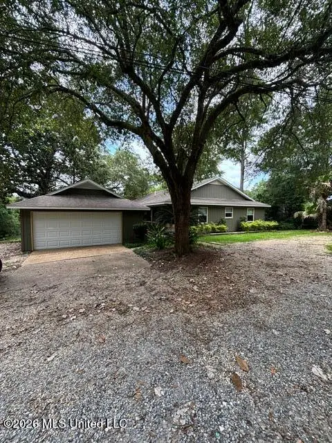9813 Hidden Lake Road, Vancleave, MS 39565