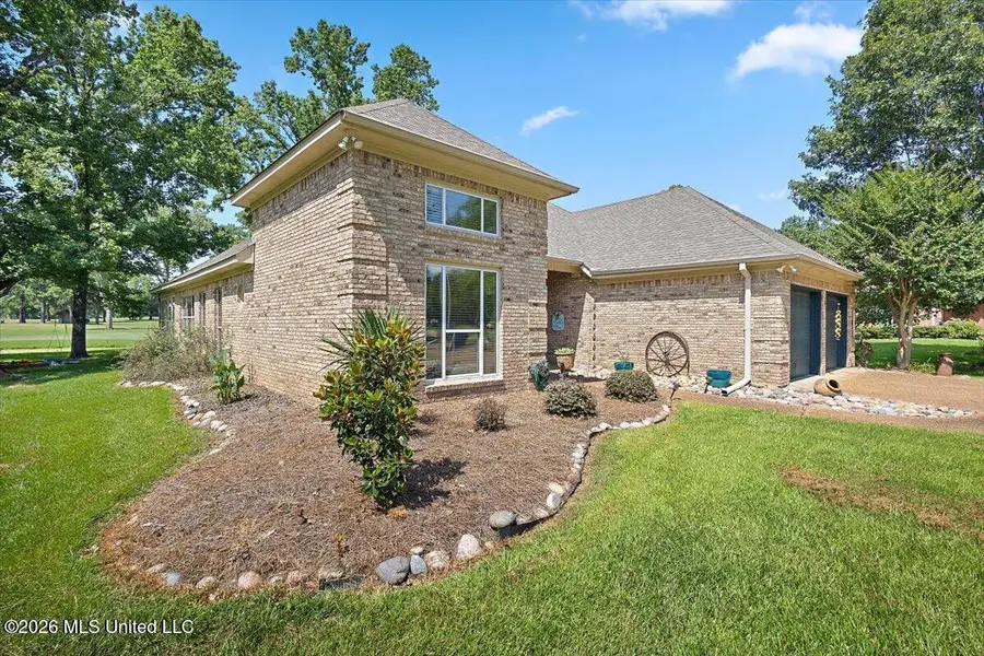514 S Deerfield Drive, Canton, MS 39046 - #3