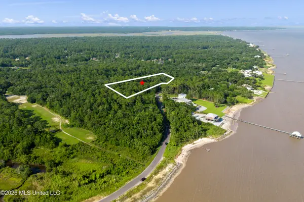 5927 Belle Fontaine Drive, Ocean Springs, MS 39564