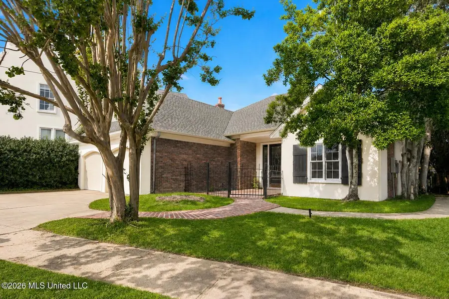 22 Autumn Hill Court, Jackson, MS 39211 - #2