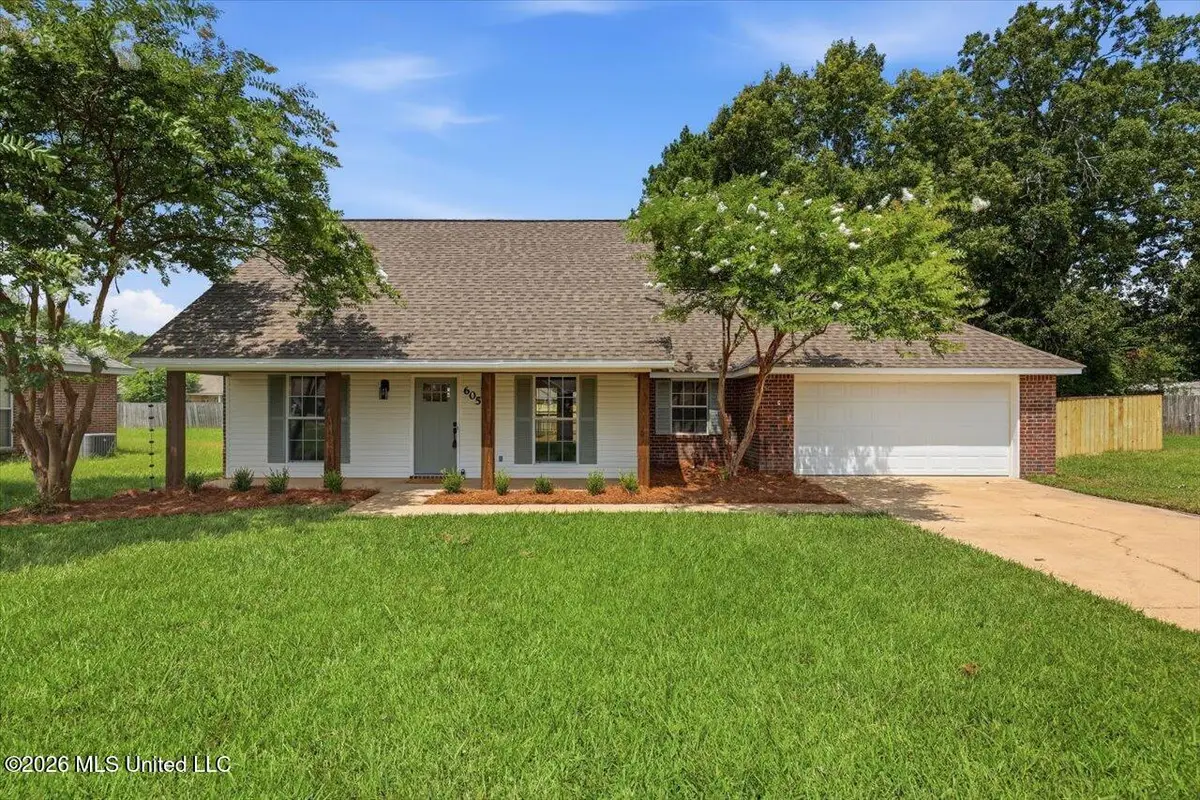 605 Suncrest Cove, Richland, MS 39218 - #1