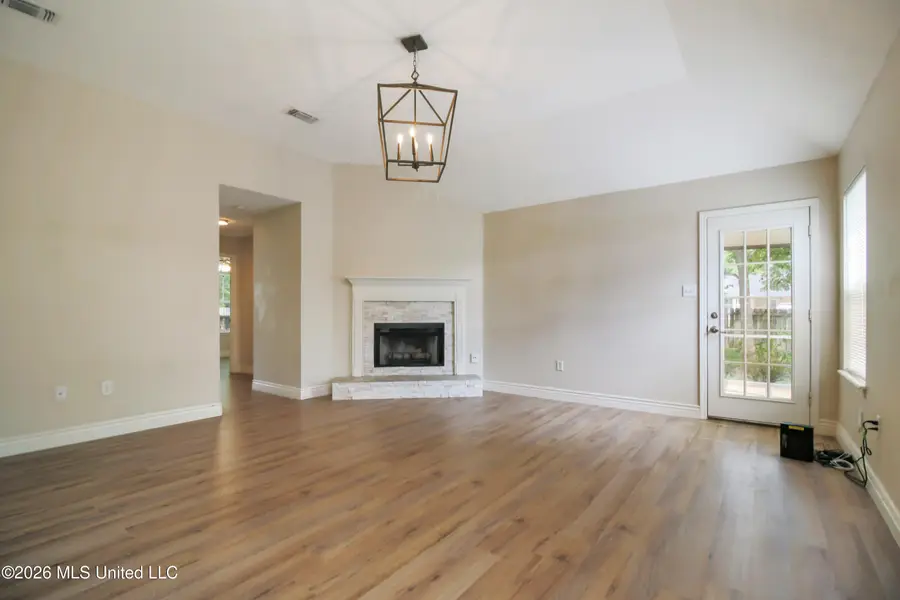 8812 Marguerite Drive, Ocean Springs, MS 39564 - #3