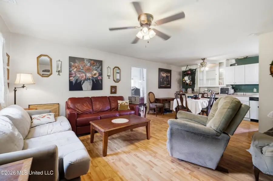 326 Magnolia Avenue, Ocean Springs, MS 39564 - #3