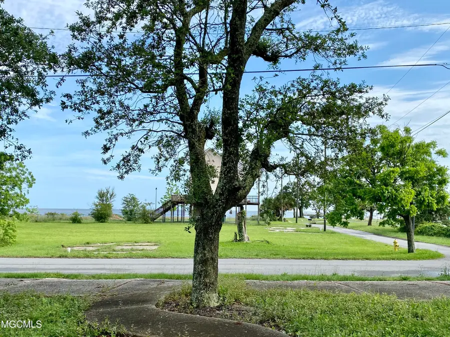 202 Palmetto Lane, Gulfport, MS 39507 - #2