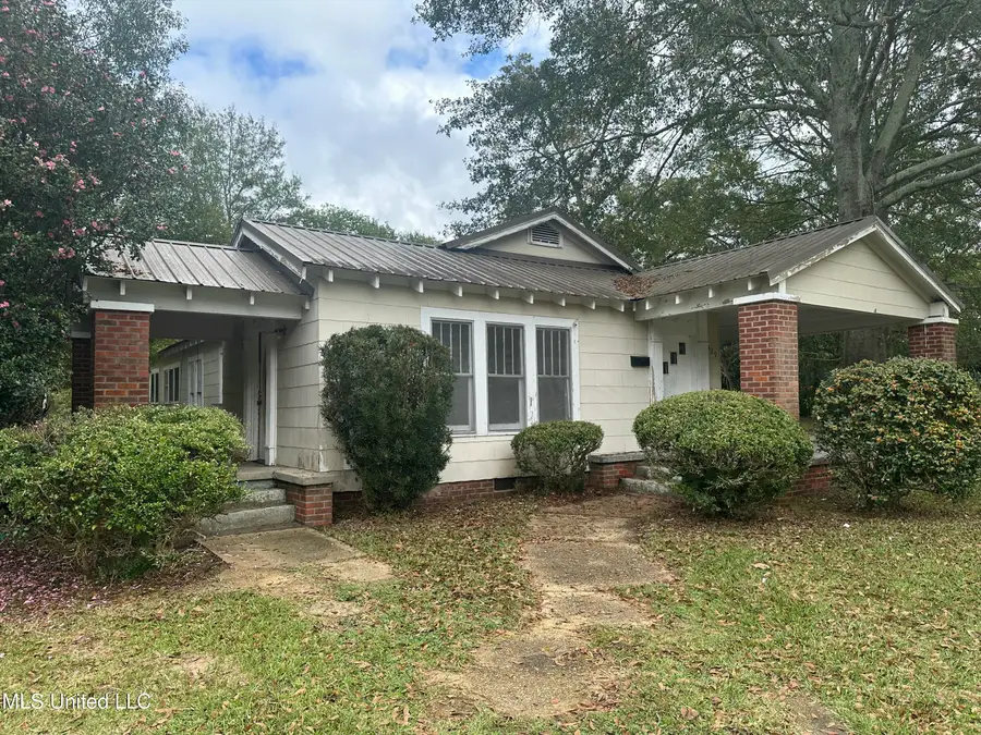 429 1st Avenue, Magee, MS 39111 - #2