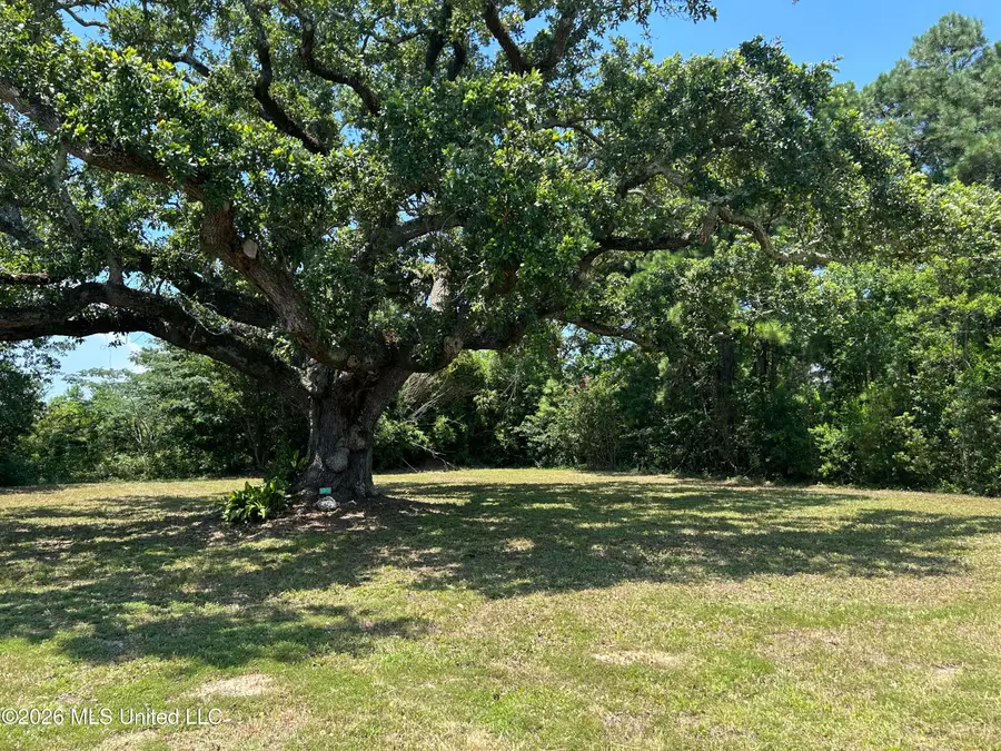209 Hillcrest Street, Waveland, MS 39576 - #3