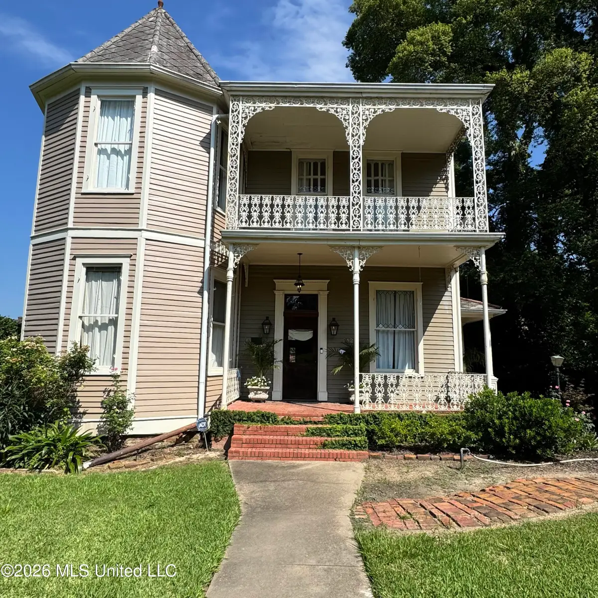 212 Linton Avenue, Natchez, MS 39120 - #1