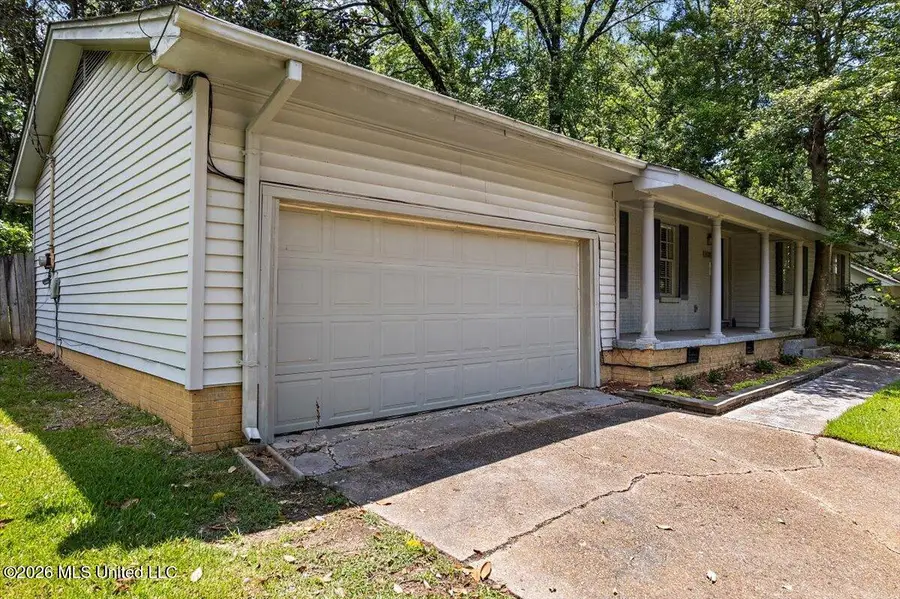 1633 Winchester Street, Jackson, MS 39211 - #3