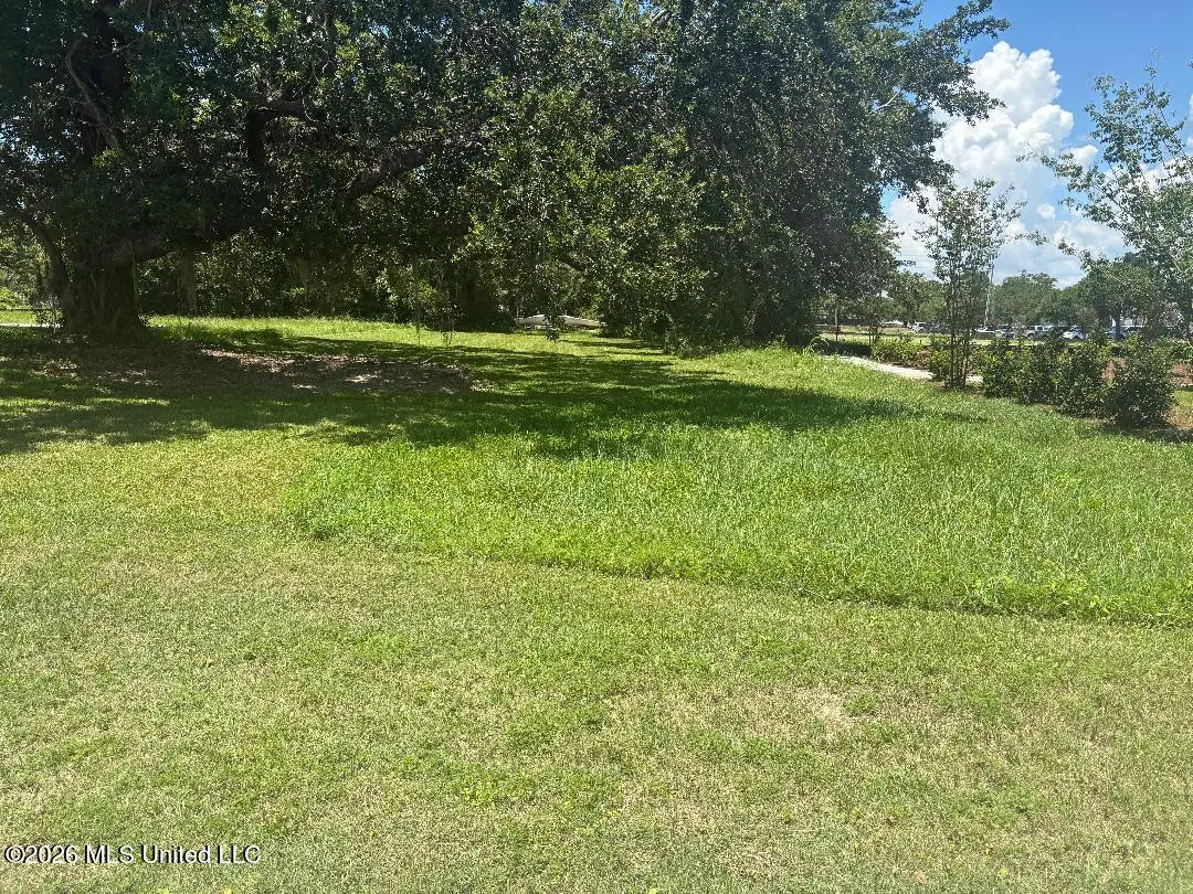 00 Pine Street, Biloxi, MS 39530 - #1