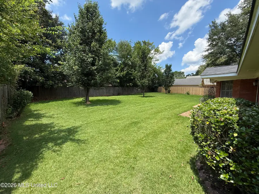 1842 Lake Trace Drive, Jackson, MS 39211 - #3