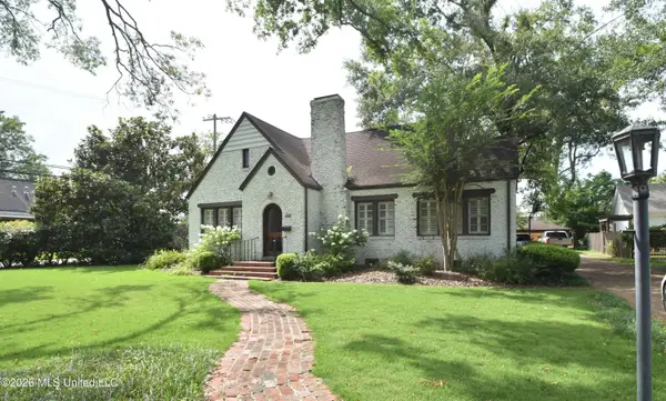208 W Harding Avenue, Greenwood, MS 38930