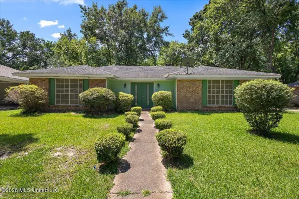 335 Foxboro Drive, Jackson, MS 39211