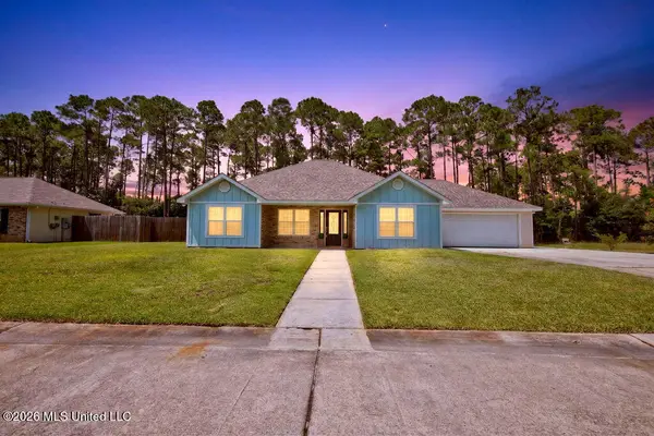 817 Kyle Circle, Waveland, MS 39576