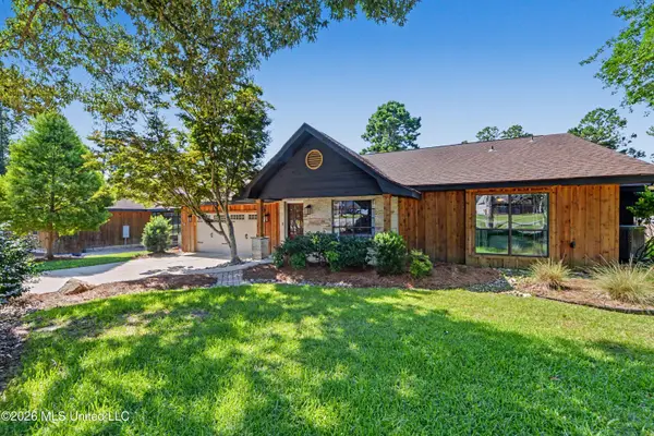 96489 W Diamondhead Drive, Diamondhead, MS 39525