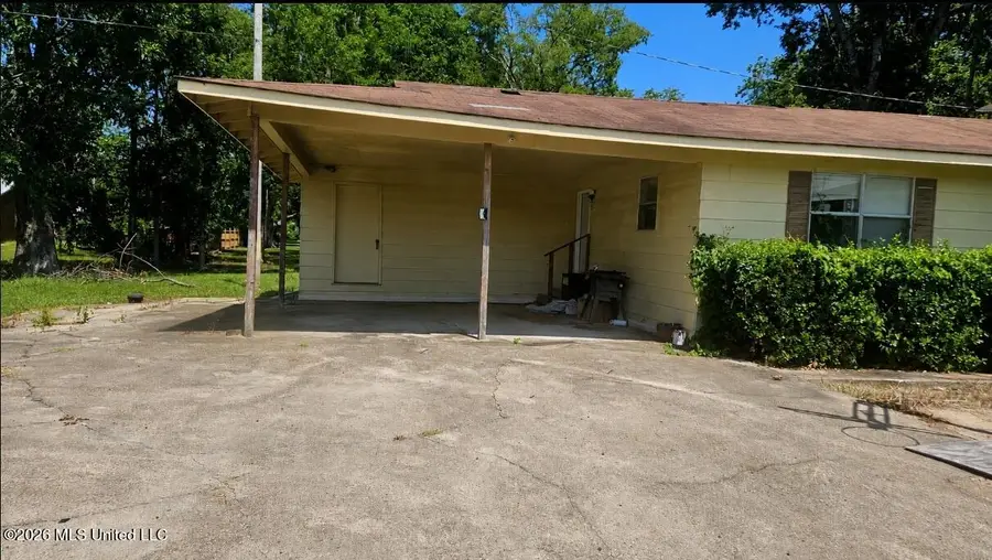 405 W 11th Street, Yazoo City, MS 39194 - #3