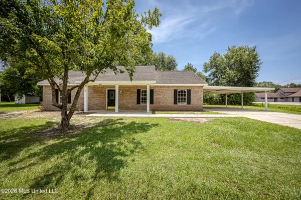8100 Ocean Springs Road, Ocean Springs, MS 39564