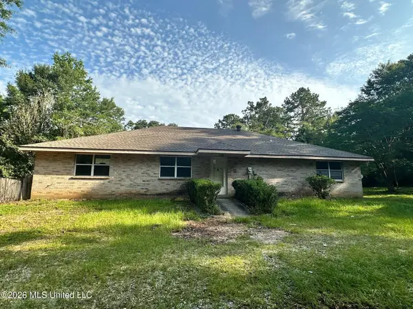 68 Preacher Hill, Picayune, MS 39466