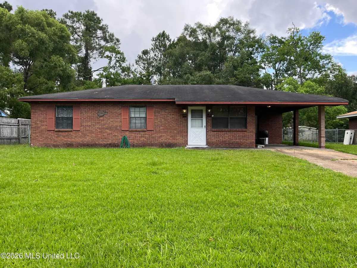 6517 Columbus Circle, Ocean Springs, MS 39564 - #1