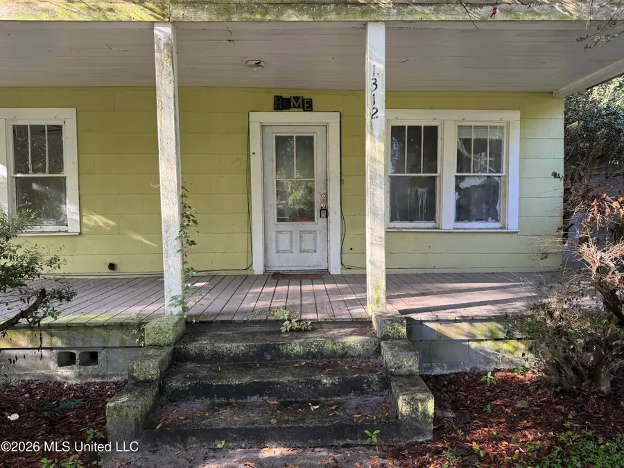 1312 Polk Avenue, Pascagoula, MS 39567 - #2