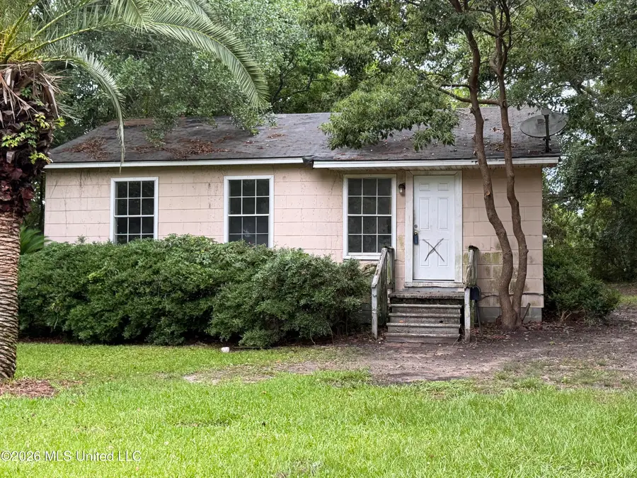 1209 Polk Avenue, Pascagoula, MS 39567 - #2