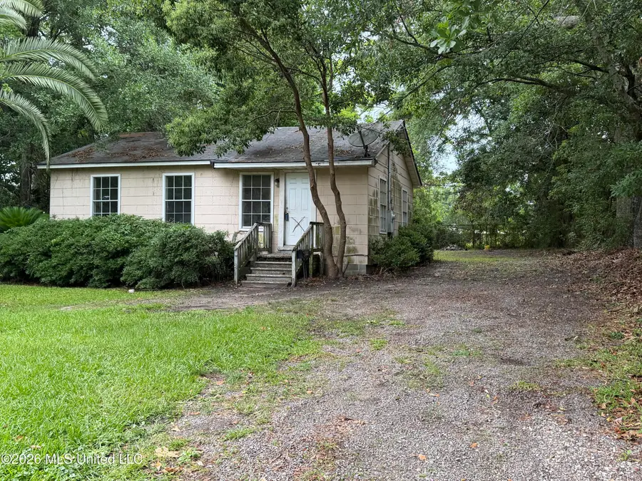 1209 Polk Avenue, Pascagoula, MS 39567 - #3