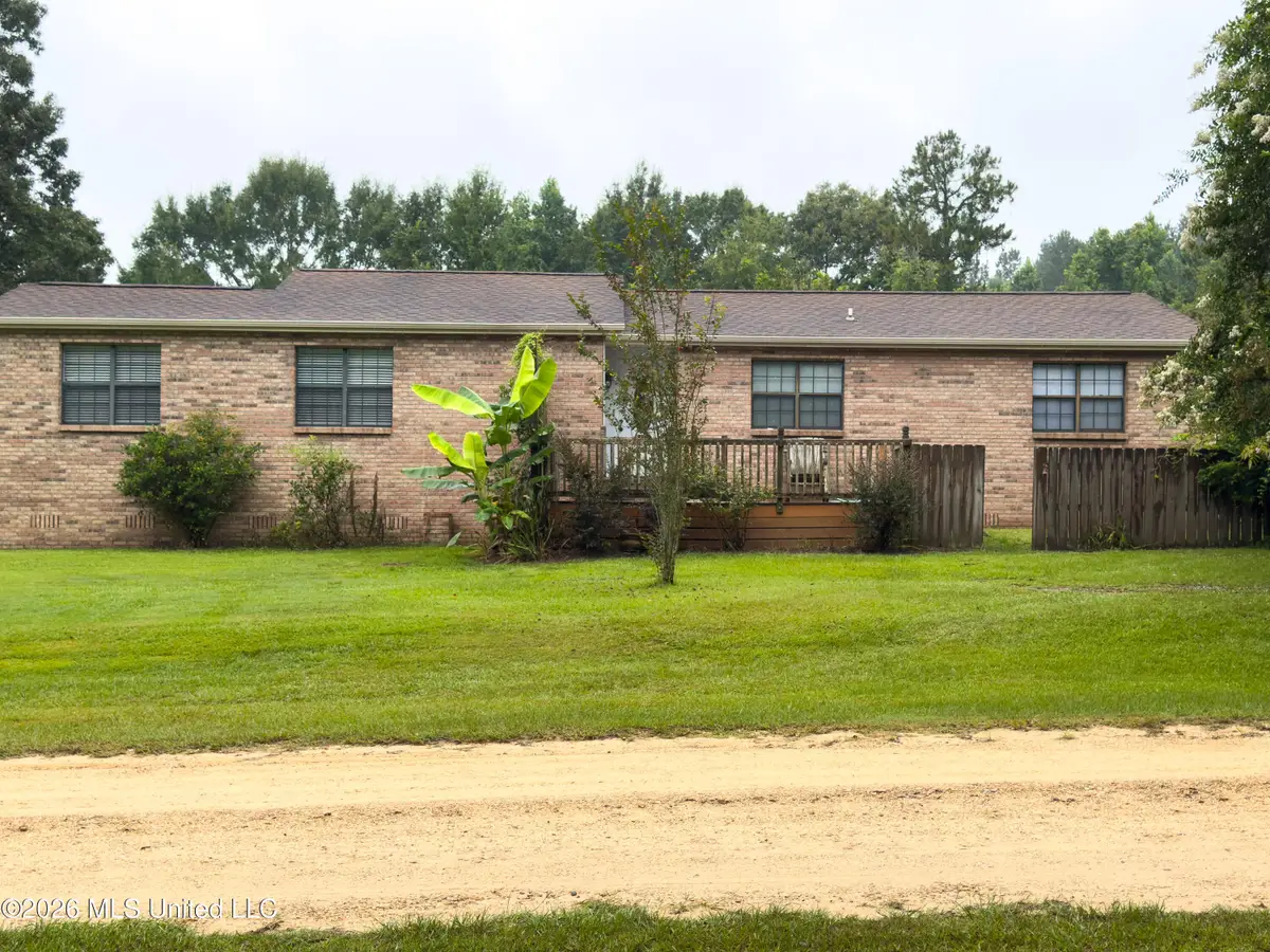30 Lakeshore Drive, Lumberton, MS 39455 - #1