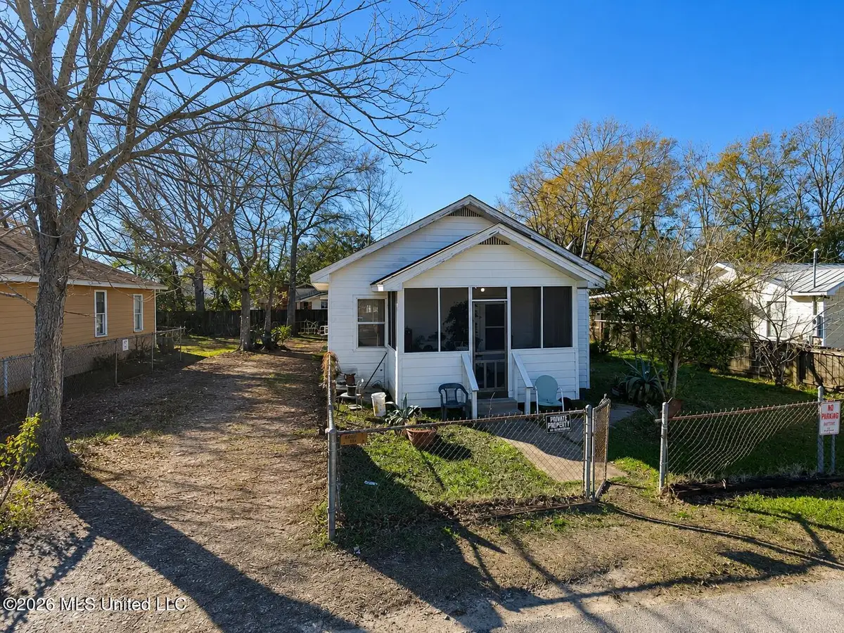 817 Handy Avenue, Ocean Springs, MS 39564 - #1