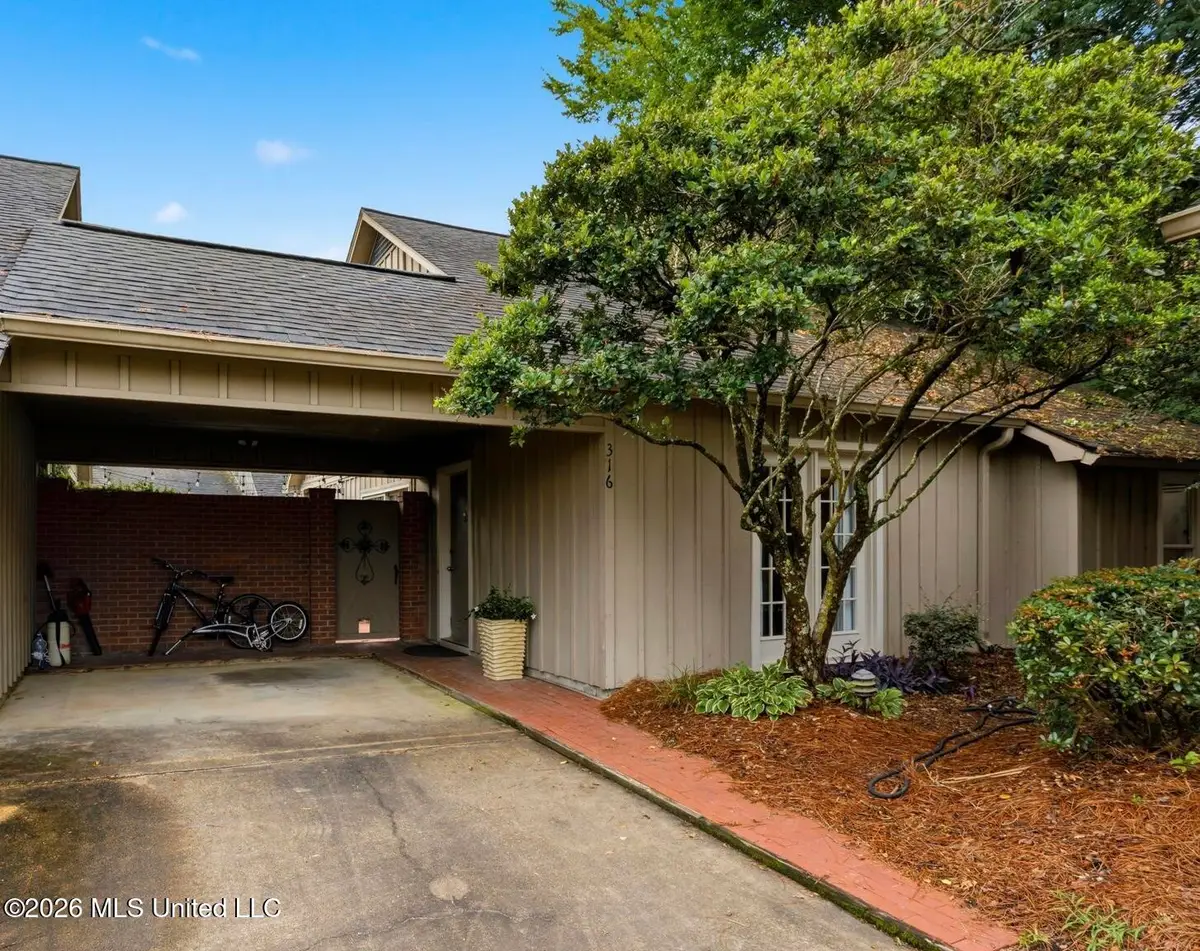 316 River Place, Jackson, MS 39211 - #1