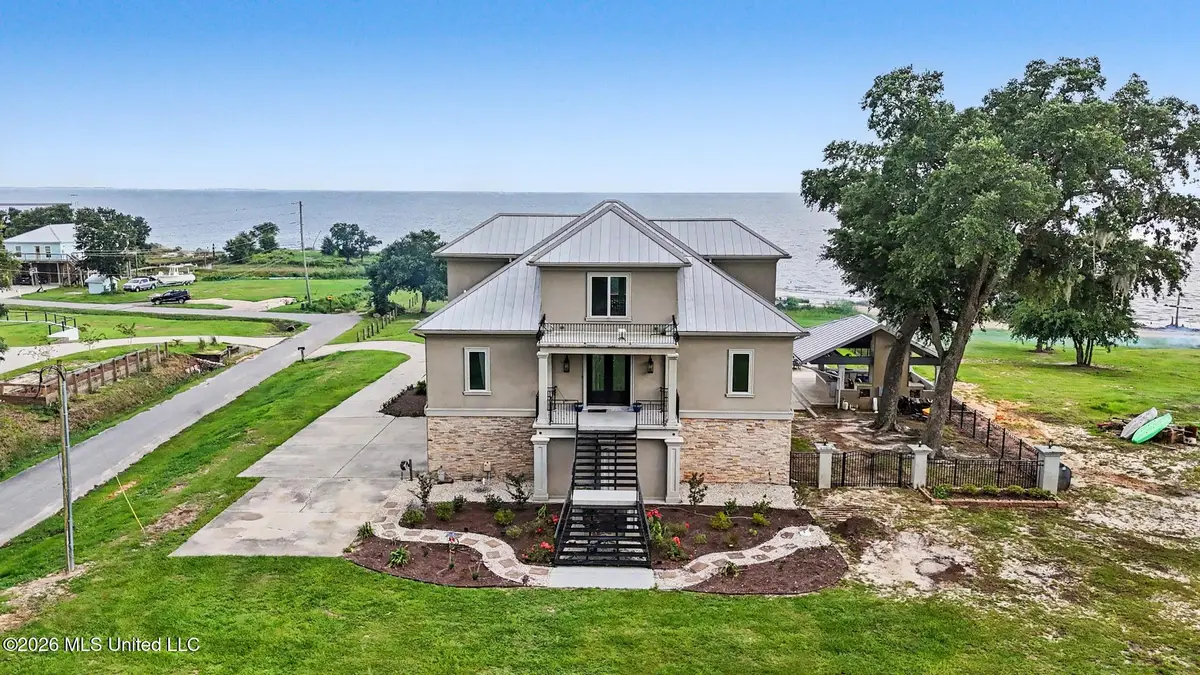 1816 Seashore Avenue, Ocean Springs, MS 39564 - #1