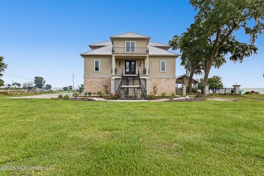 1816 Seashore Avenue, Ocean Springs, MS 39564 - #2