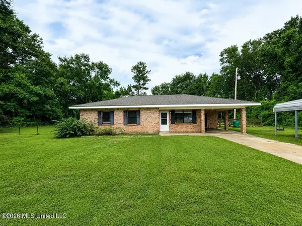 39 Leo Eaves Road, Picayune, MS 39466