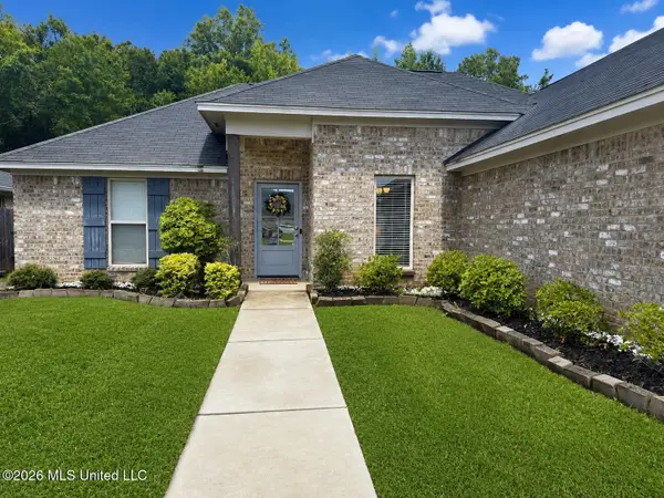 551 Silver Hill, Pearl, MS 39208