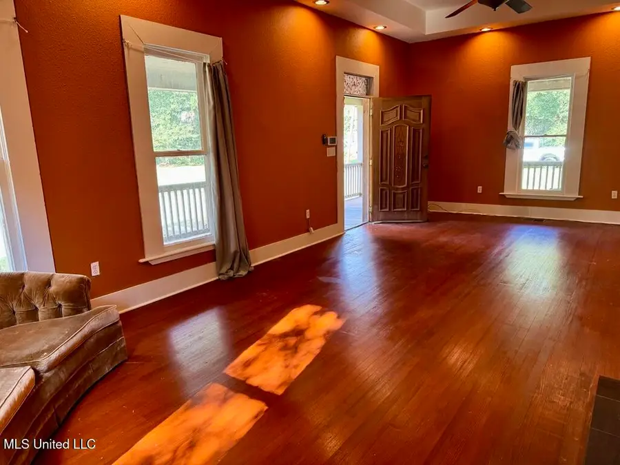 104 Columbia Street, Hattiesburg, MS 39401 - #3