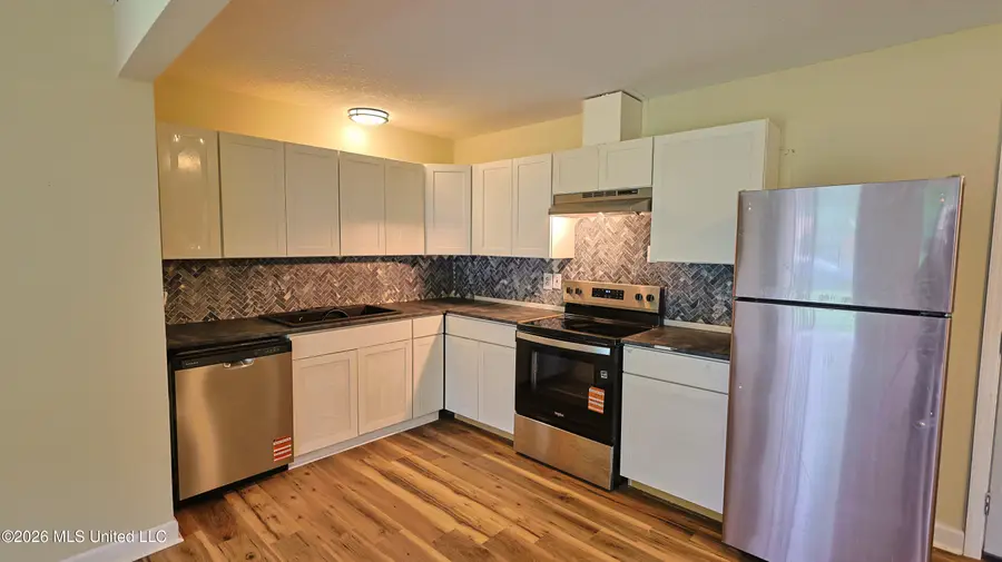 319 Queen Margaret Lane, Jackson, MS 39209 - #3