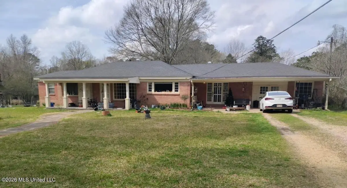306 S Main Street, Mendenhall, MS 39114 - #1
