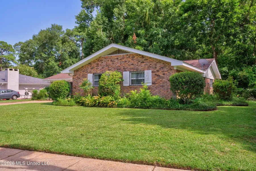 3202 Nottingham Road, Ocean Springs, MS 39564 - #3