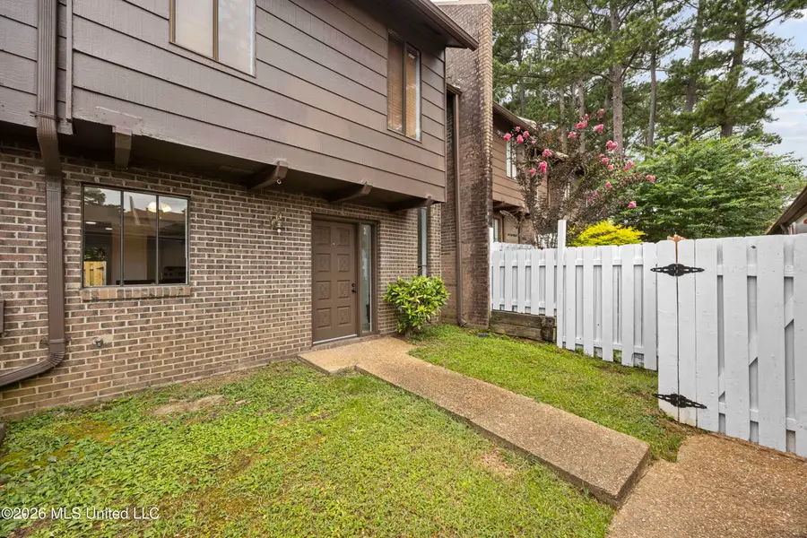 1255 E County Line Road, Jackson, MS 39211 - #2