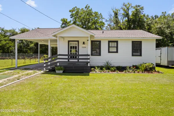 1304 Mantou Street, Pascagoula, MS 39567