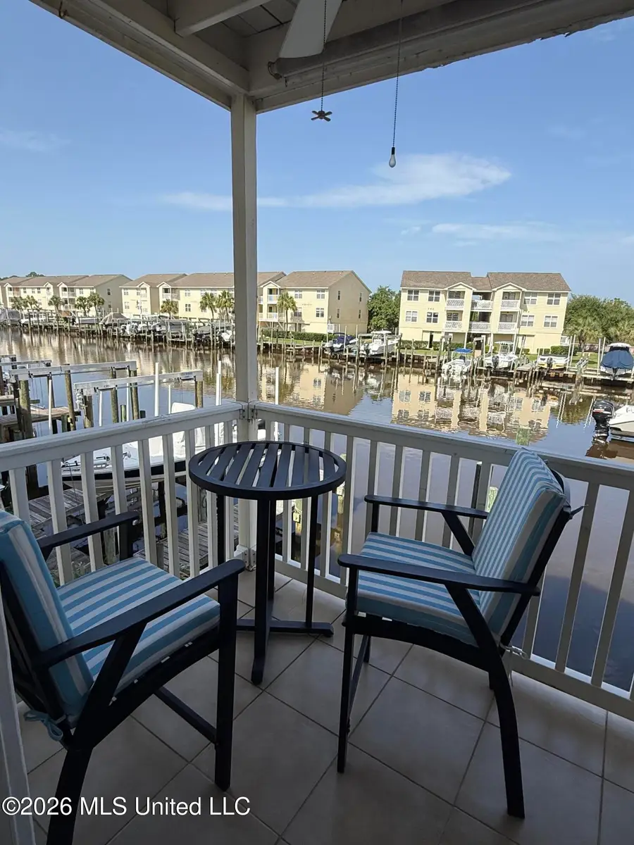 2421 Beachview Drive, Ocean Springs, MS 39564 - #3