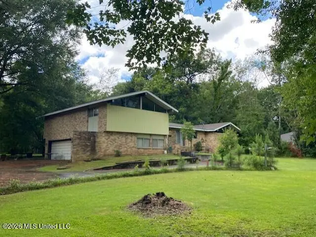 812 Strayhorn Street, Senatobia, MS 38668 - #1