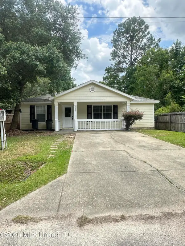 6095 W Carroll Street, Bay Saint Louis, MS 39520