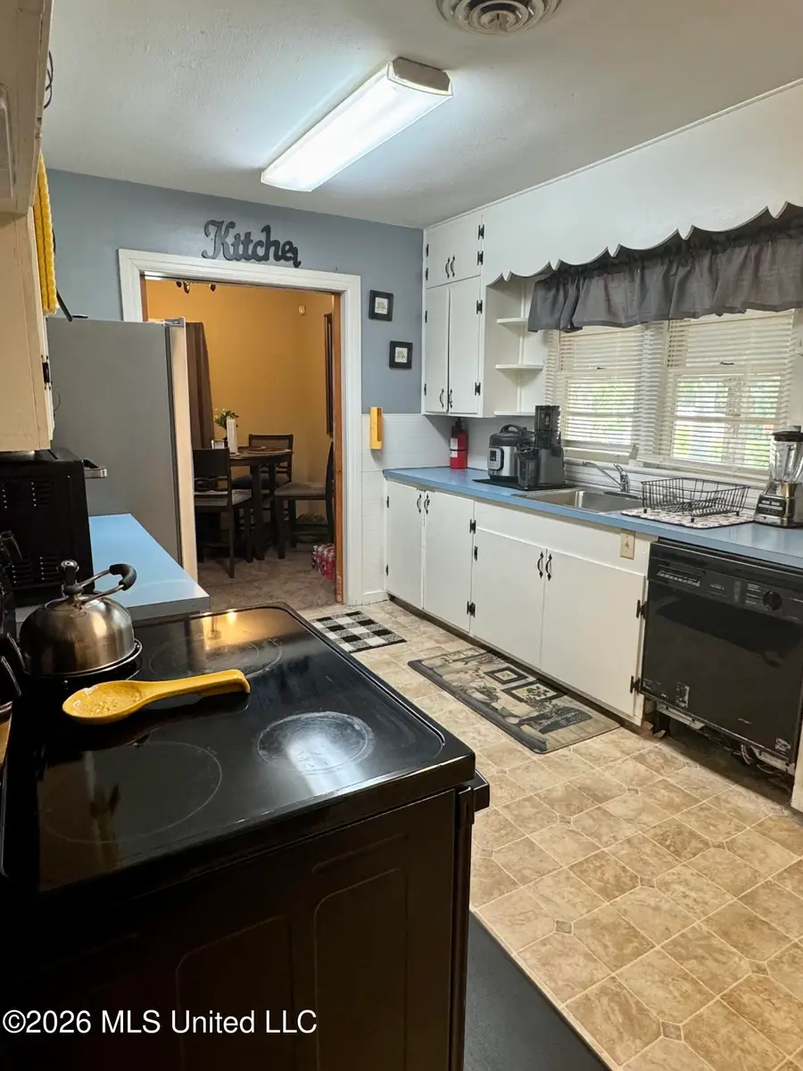 106 Sinclair Street, McComb, MS 39648 - #3
