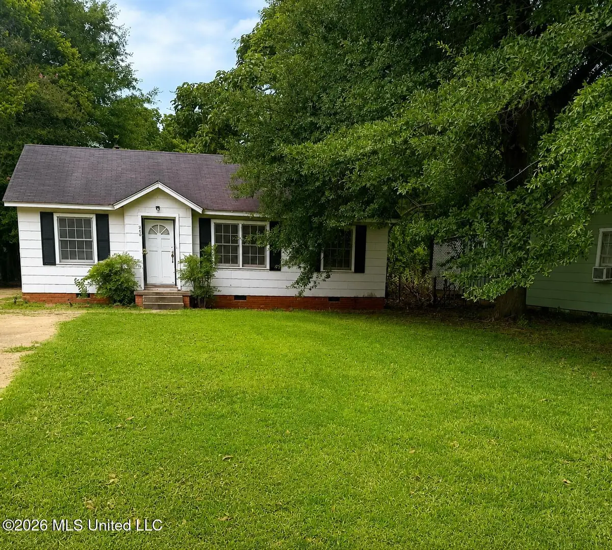 360 W Adams Avenue, Greenwood, MS 38930 - #1