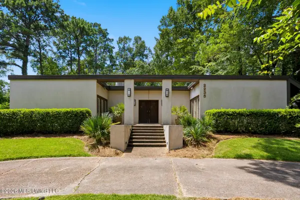 2235 Wild Valley Drive, Jackson, MS 39211