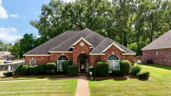 100 Trace Ridge Drive, Clinton, MS 39056