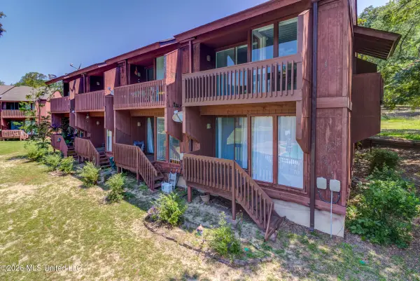 229 Lakeside Villa, Diamondhead, MS 39525