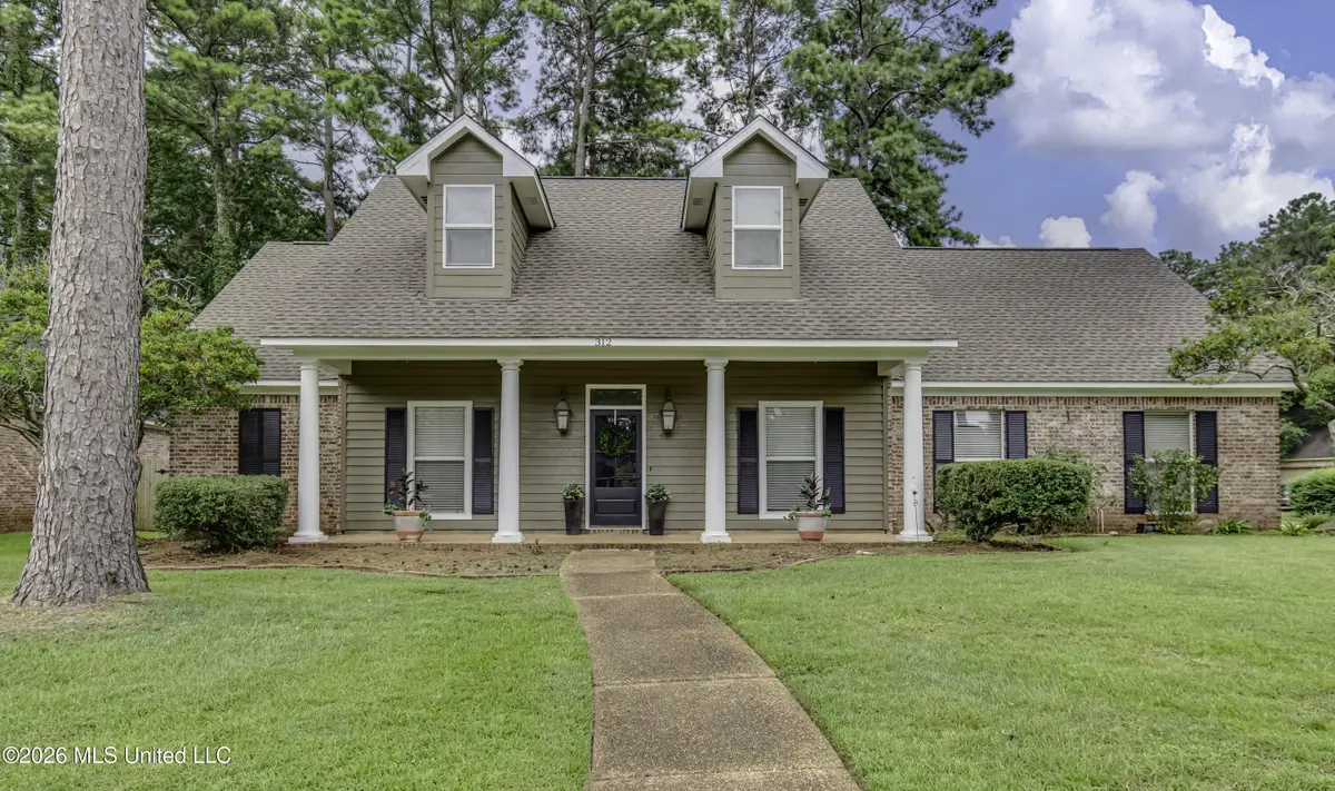 312 Pinewood Lane, Ridgeland, MS 39157 - #1