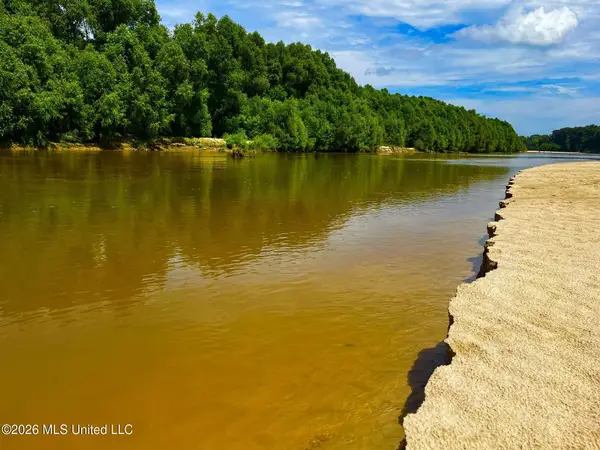 Perrytown Road, Crosby, MS 39633