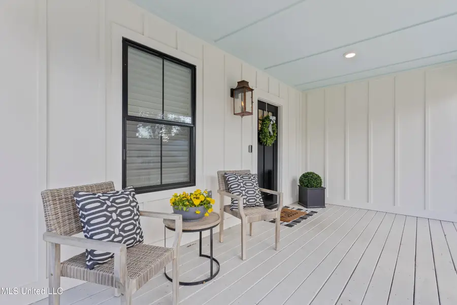 406 Russell Avenue, Ocean Springs, MS 39564 - #2