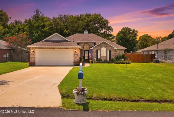 3405 N 7th Street, Ocean Springs, MS 39564